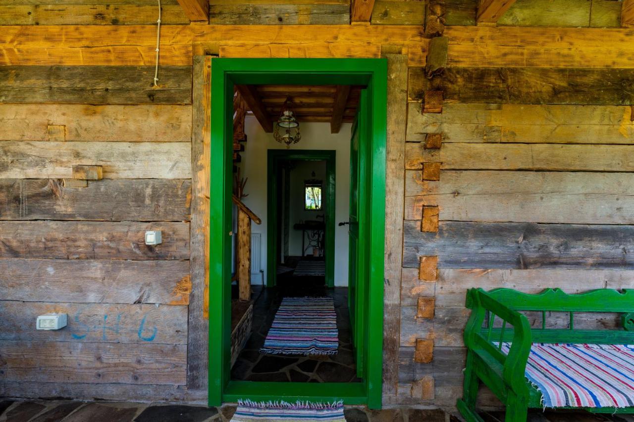 Guest house Pensiunea Casa Traditiilor Ieud