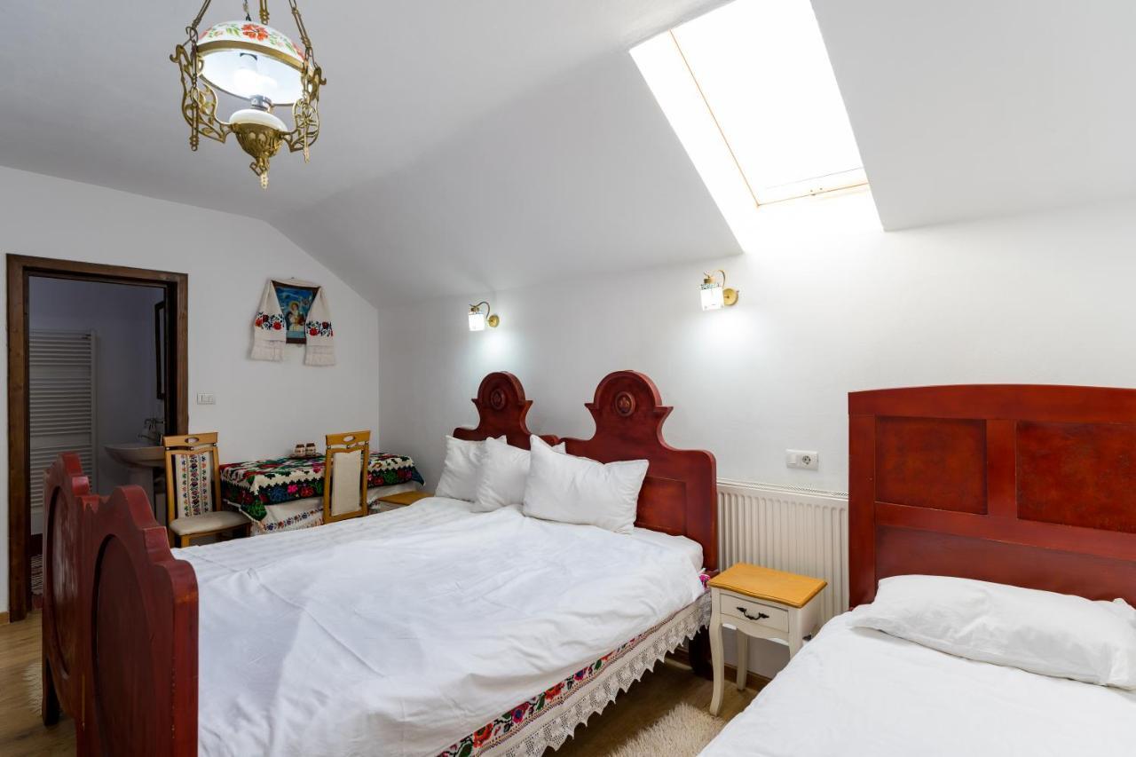 Pensiunea Casa Traditiilor Guest house
