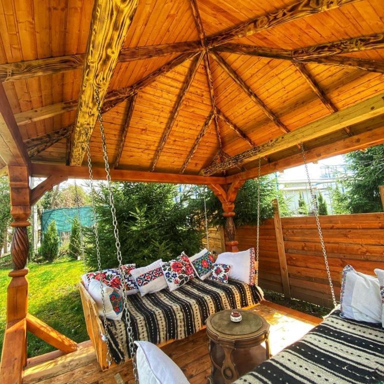 Pensiunea Casa Traditiilor 3*